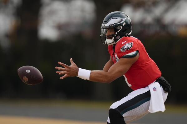 AP source: Eagles QB Hurts suffers sprained right shoulder - WHYY