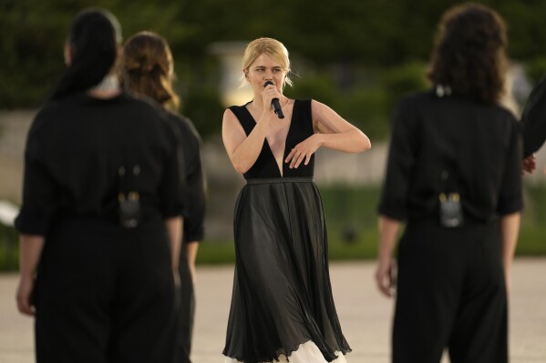 Zaho de Sagazan performs in the Tuileries garden on the final day of the 2024 Summer Olympics ahead of the closing ceremony, Sunday, Aug. 11, 2024, in Paris, France. (AP Photo/Vadim Ghirda)