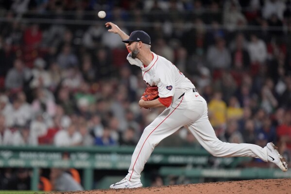 Boston Red Sox's Chris Martin delivers a pitch to a Detroit Tigers batter during the eighth inning of a baseball game Thursday, May 30, 2024, in Boston. (AP Photo/Steven Senne)
