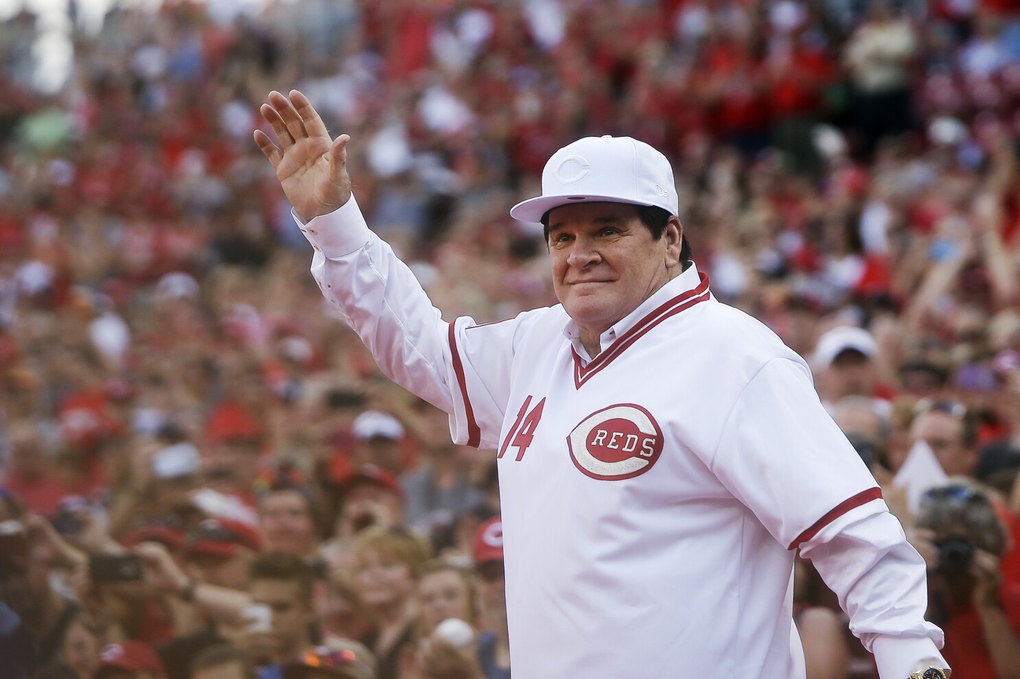 MLB reinstates Pete Rose, Shoeless Joe Jackson
