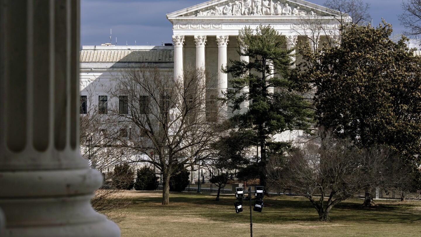 Supreme Court seems likely to rule for Ohio woman claiming job bias because she's straight