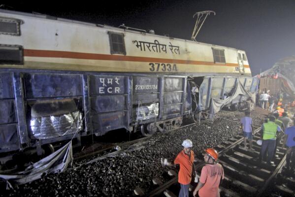 Vaak gesproken gemakkelijk Is India train crash death toll rises above 230 with 900 injured as rescuers  comb through debris | AP News