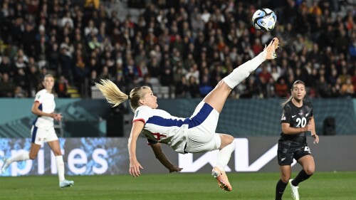 Norway's Ada Hegerberg makes an overhead kick during the Women's World Cup soccer match between New Zealand and Norway in Auckland, New Zealand, Thursday, July 20, 2023. (AP Photo/Andrew Cornaga)