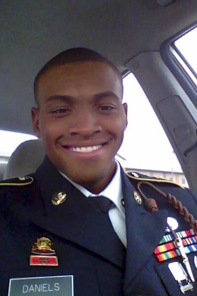 Combat Vet Killed By Texas Deputy Buried In Alabama On 911 Ap News 3223