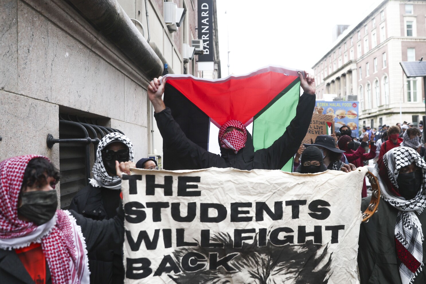 Trump administration says Columbia violated civil rights of Jewish students