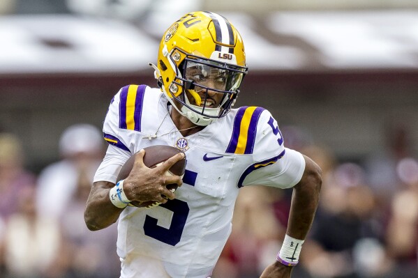 Jayden Daniels, the dazzling quarterback for LSU, is the AP college  football player of the year | AP News