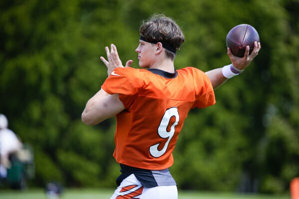 Cincinnati Bengals quarterback Joe Burrow returned to practice Wednesday, August 30, 2023, as the team prepares for the season opener against the Browns Burrow suffered a calf injury on July 27, has not participated in practice publicly, but did go through his normal pregame warmup before the Bengals' preseason opener against the Green Bay Packers on Aug. 11. (Cara Owsley/The Cincinnati Enquirer via AP)