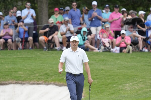 Jordan Spieth got elbowed back in the fairway, but missed cut at hometown Nelson