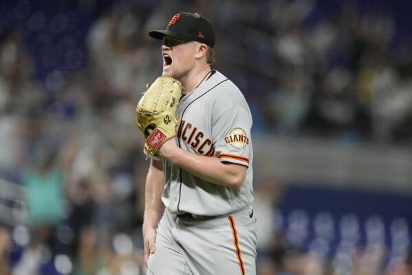 Bart, Villar, Webb lead Giants past Cubs to end 5-game slide