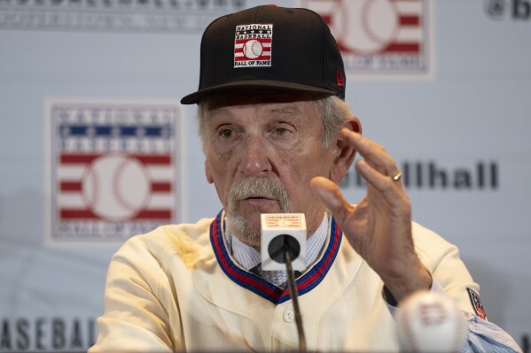 Jim Leyland touched by text messages from players he cut who never reached  big leagues | AP News