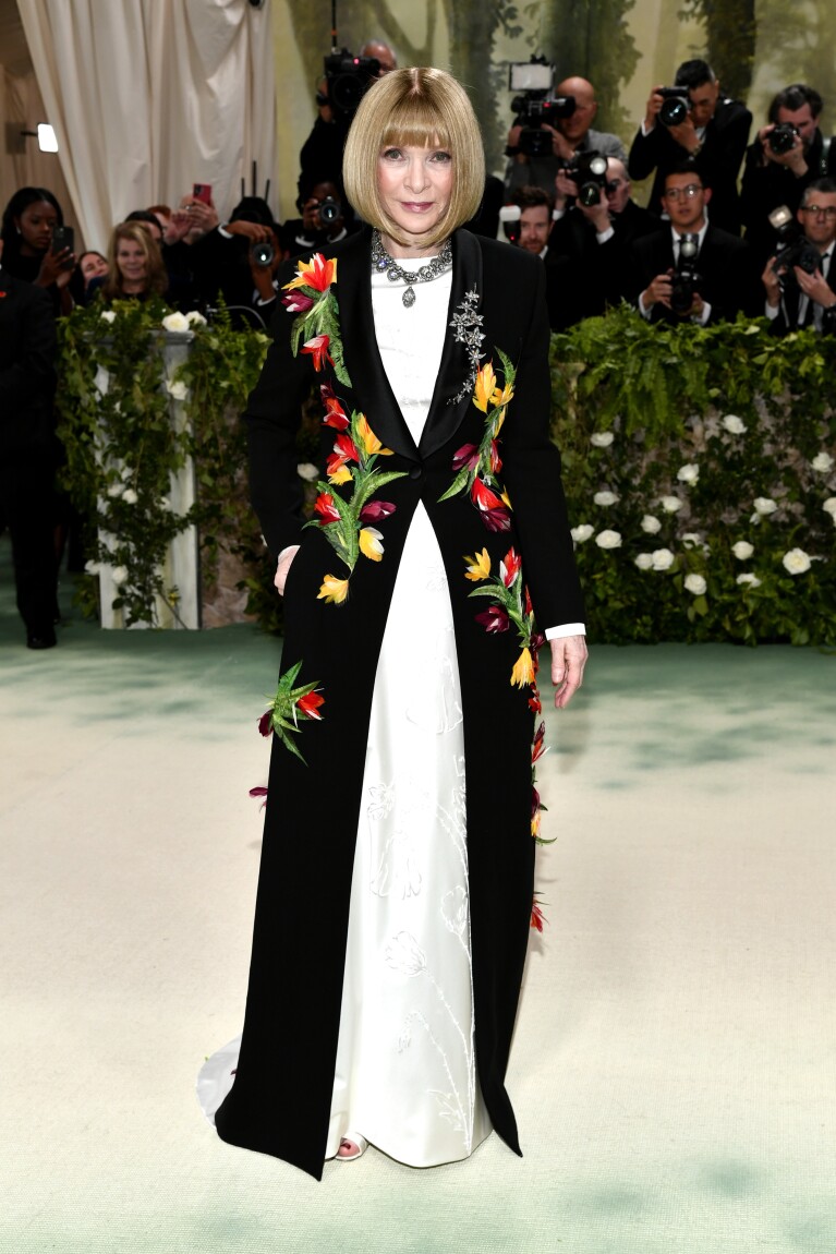 Anna Wintour attends a benefit gala for the Costume Institute of the Metropolitan Museum of Art to celebrate the opening of the Metropolitan Museum of Art "Sleeping Beauty: Awakening Fashion" Exhibition on Monday, May 6, 2024 in New York.  (Photo by Evan Agostini/Invision/AP)