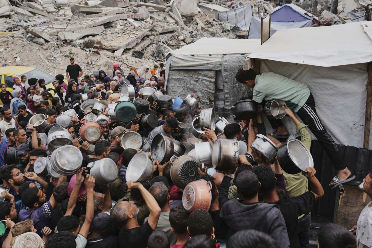 Israel expande sus ataques en Gaza y Yemen mientras Trump concluye visita a la región