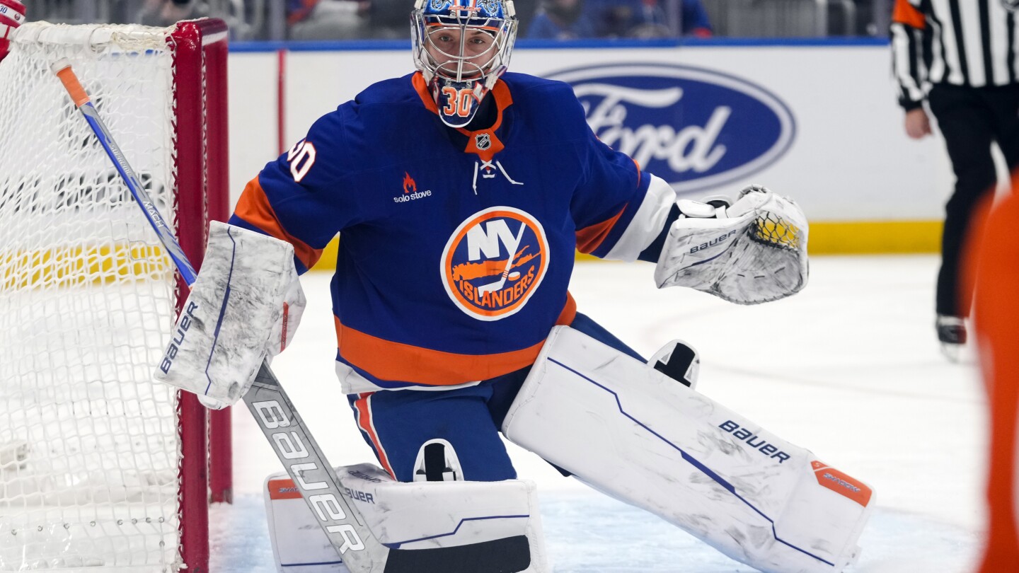 Islanders Edge Bruins 2-1, Sorokin Saves 38