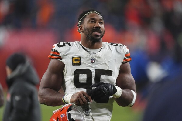 Browns star DE Myles Garrett sends strong message to struggling team: "I'm  not trying to rebuild." | AP News