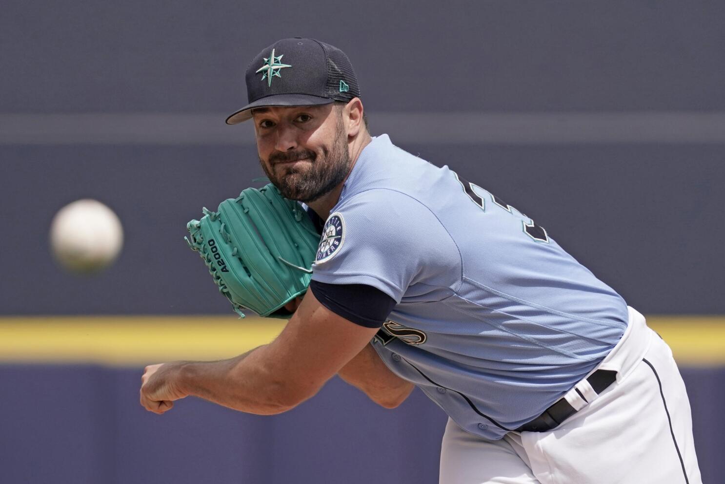 Seattle Mariners sign free agent Robbie Ray, acquire Adam Frazier