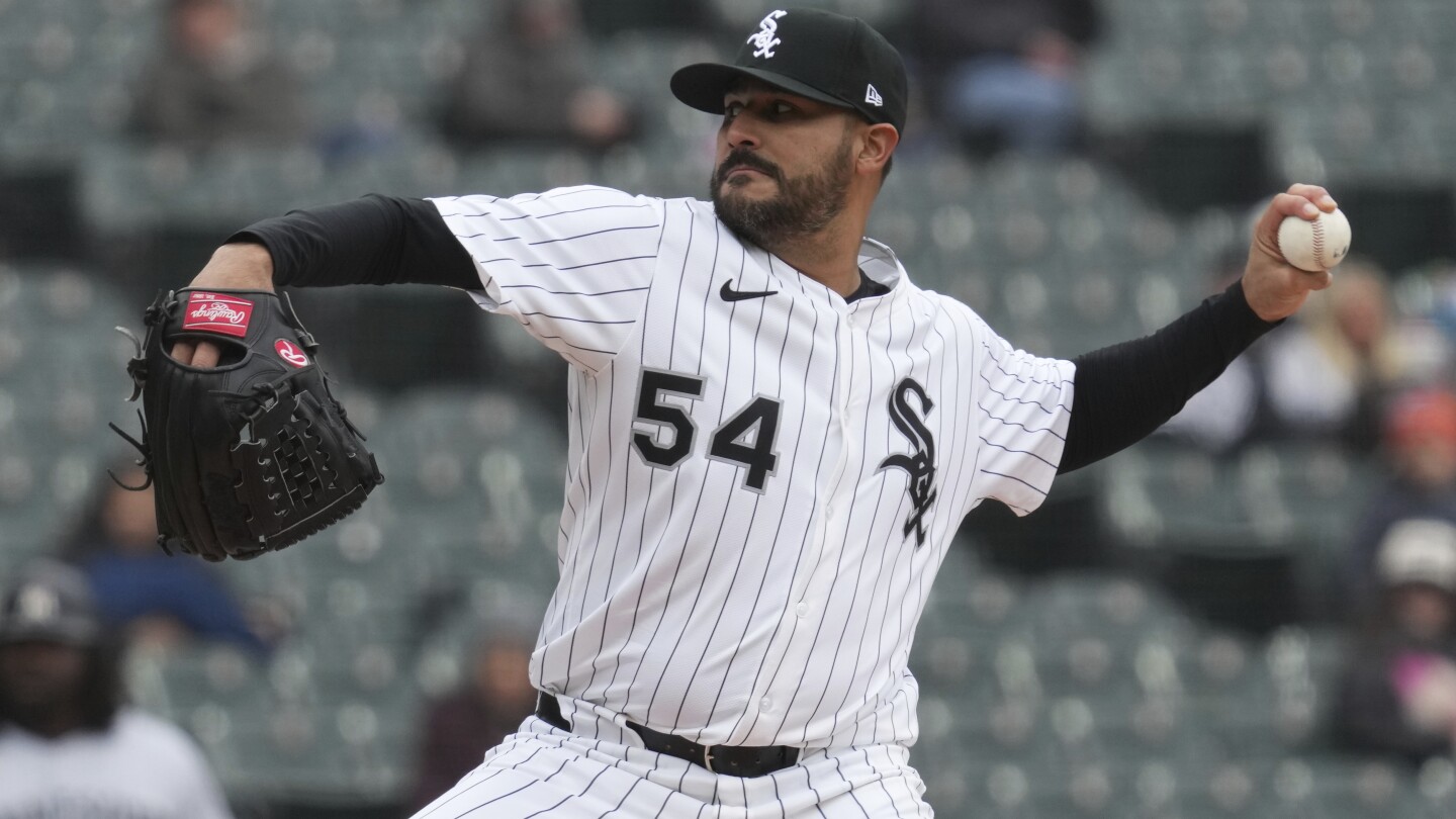 Great starting pitching stretches not enough for the White Sox and Reds early this season
