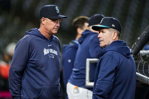 Dan Wilson steps into the role of manager as the struggling Mariners try to  save their season | AP News