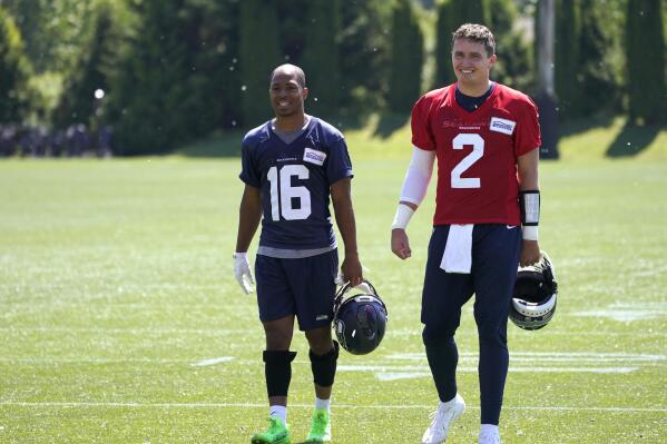 Offseason departures leave Lockett the 'old guy' in Seattle