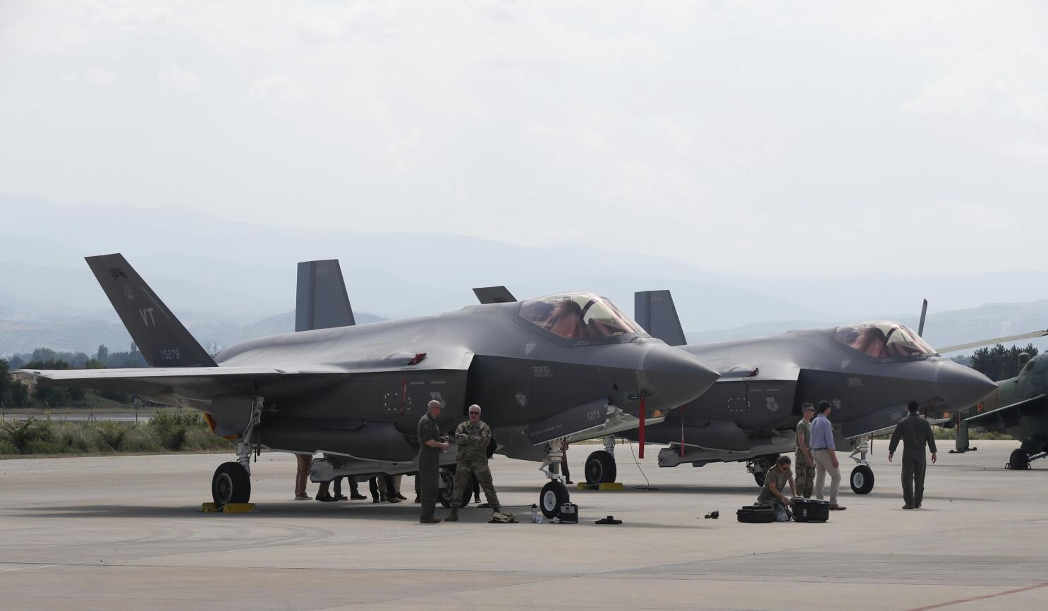 Canada finalizes agreement to buy 88 US F-35 fighter jets