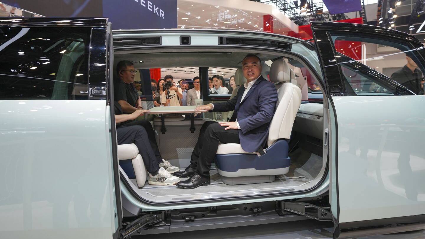 5 автомобила от автомобилното изложение в Пекин, които отразяват визията на Китай за бъдещето на шофирането