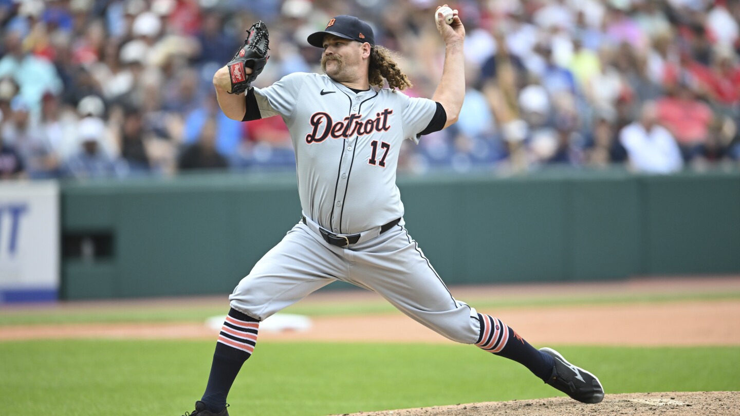 Andrew Chafin signs minor league deal with Tigers for spring training