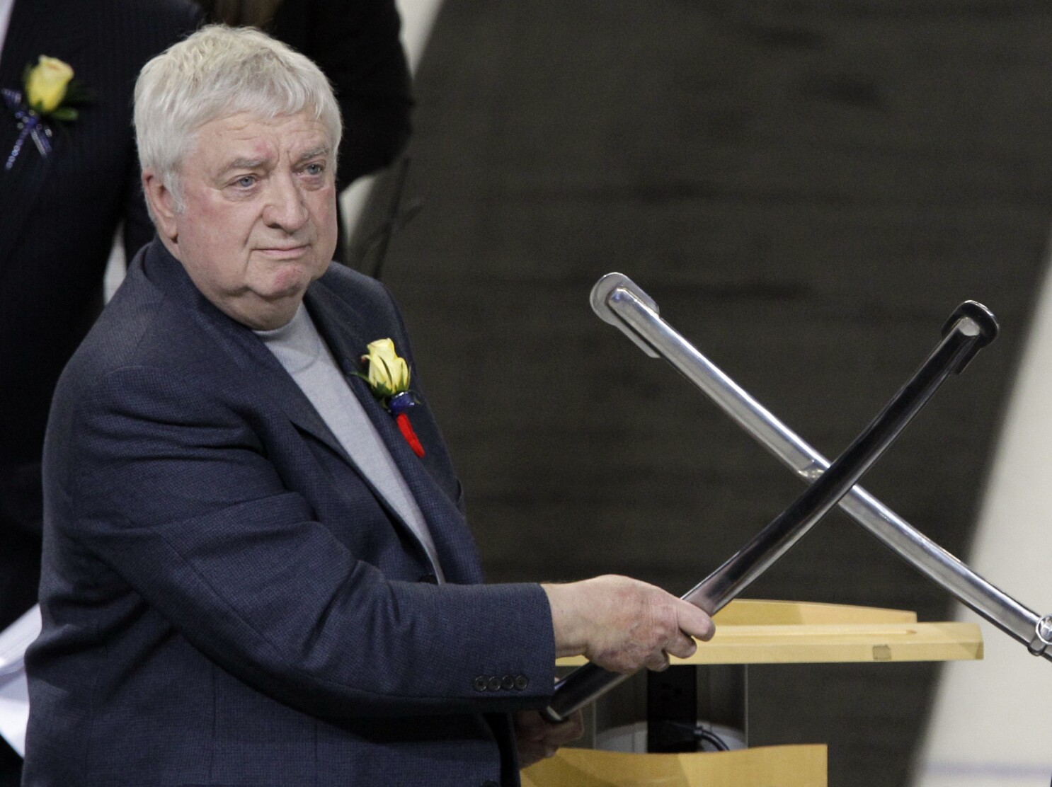 Rick Jeanneret, the Hall of Fame broadcaster and voice of the Buffalo  Sabres, dies at 81