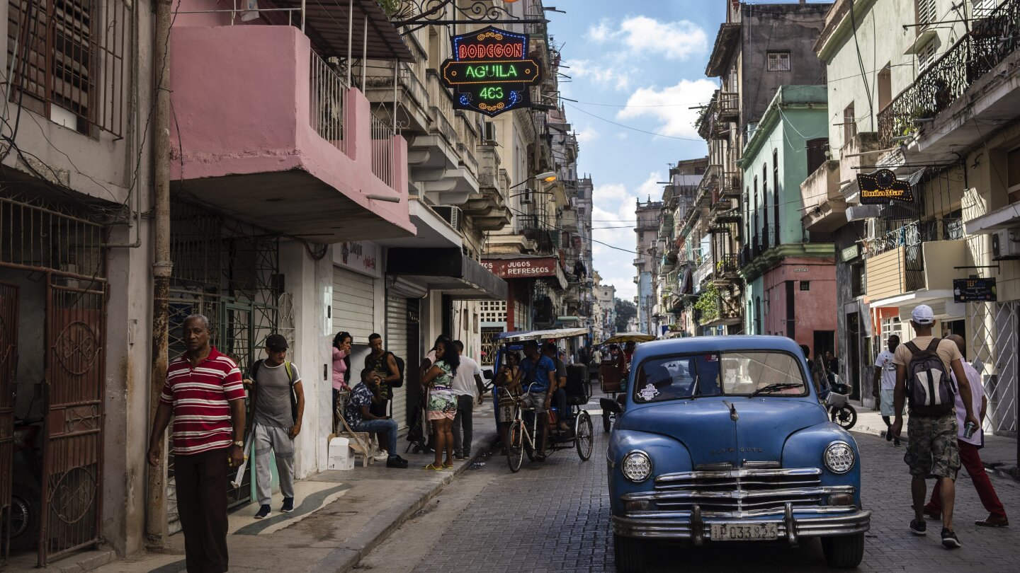 ХАВАНА АП — Кубинското правителство каза в петък че ще