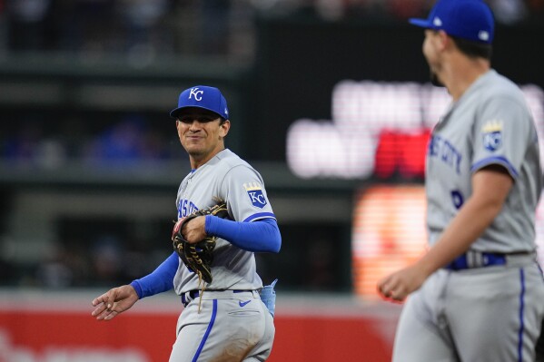 KANSAS CITY, MO - JULY 10: Kansas City Royals first baseman Vinnie