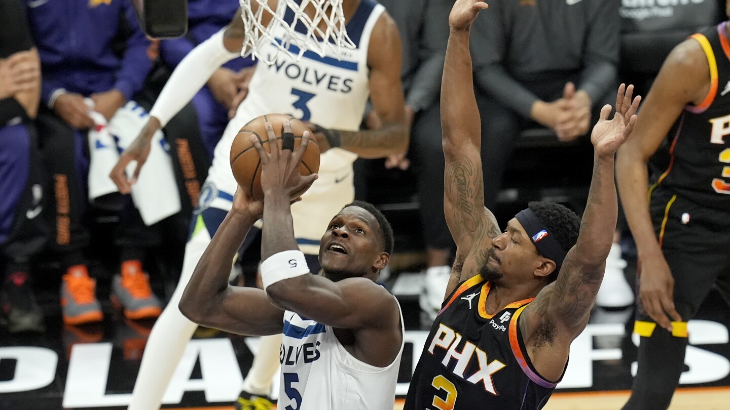 Timberwolves outlive the sun;  Minnesota coach Chris Finch is hurt