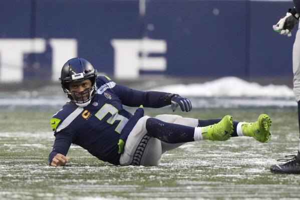 Seahawks' last-place finish a lock after 25-24 loss to Bears