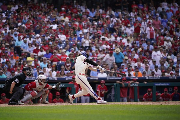 Harper hits 300th HR, but Phillies squander lead