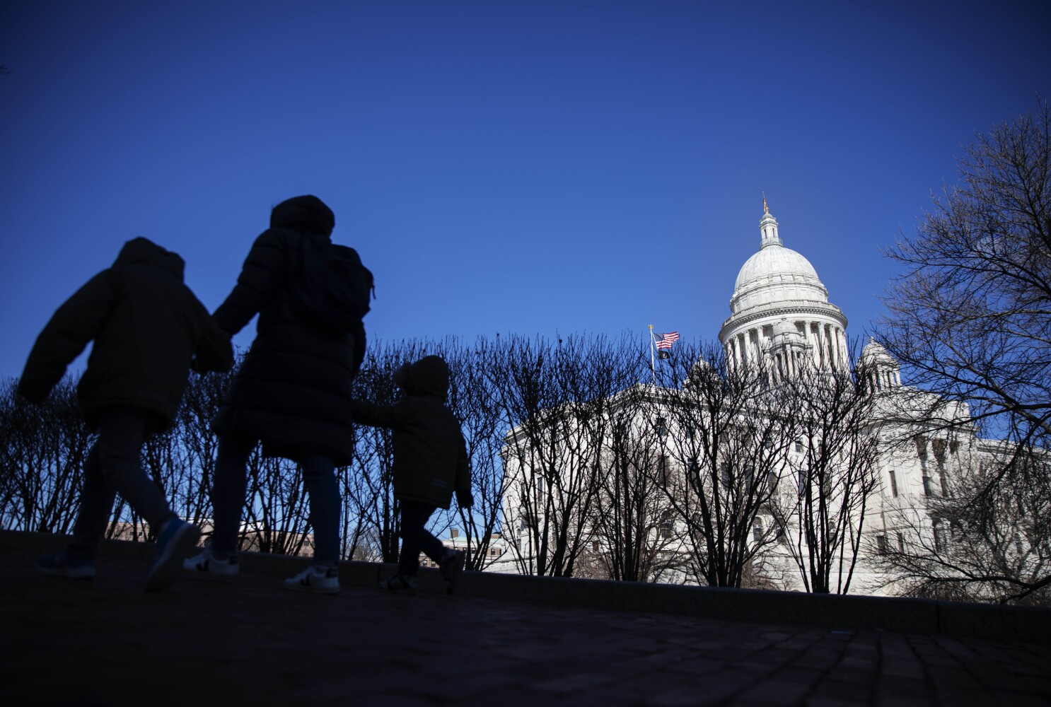 Rhode Island lawmakers pass bill to ban sales of assault weapons