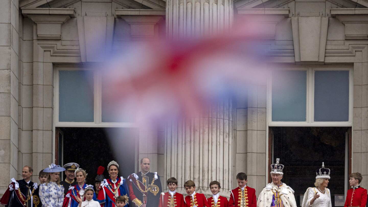 ЛОНДОН AP — Решението на крал Чарлз III да бъде