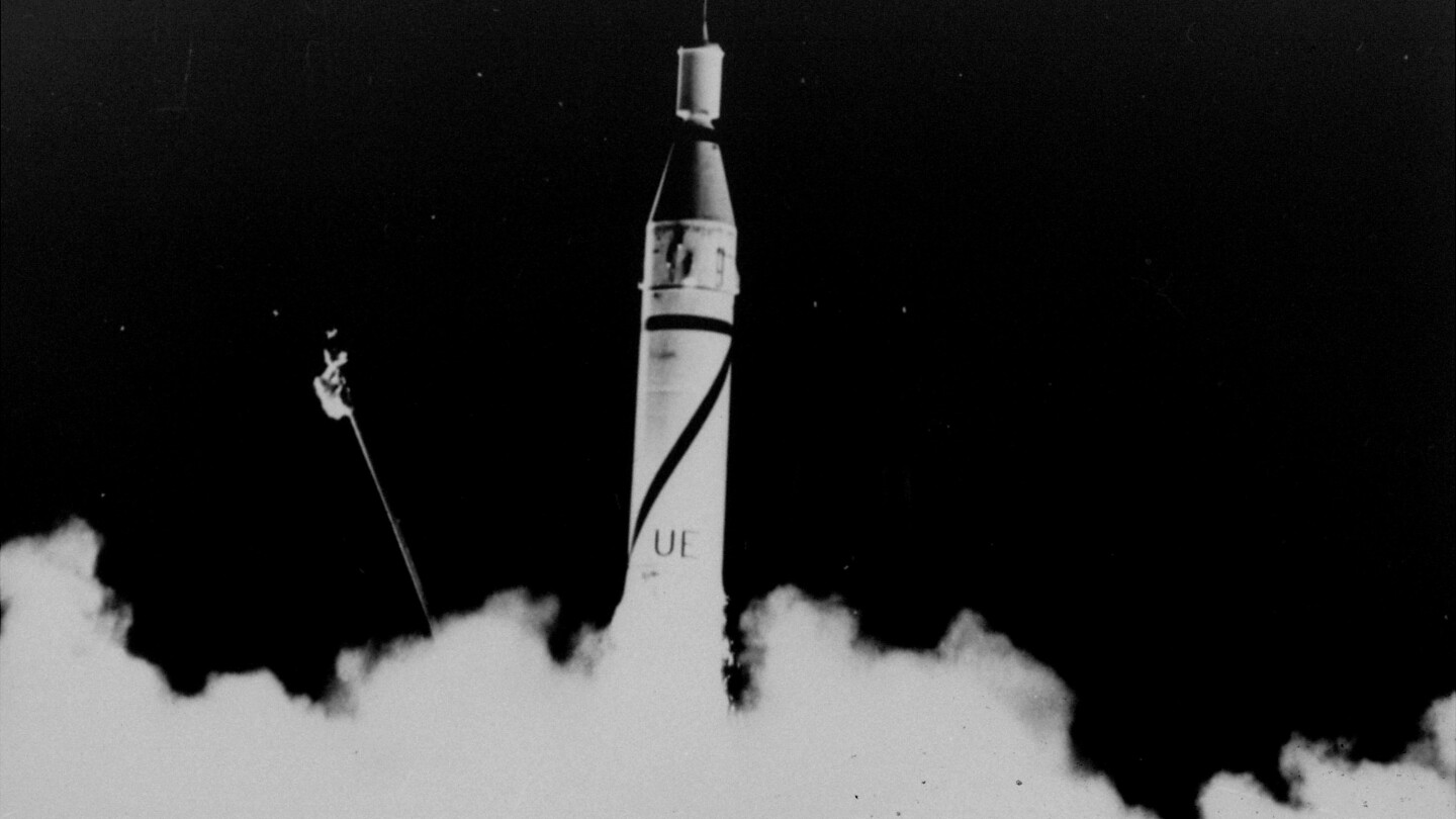 Днес в историята: 31 януари САЩ навлизат в космическата ера с изстрелването на първия спътник