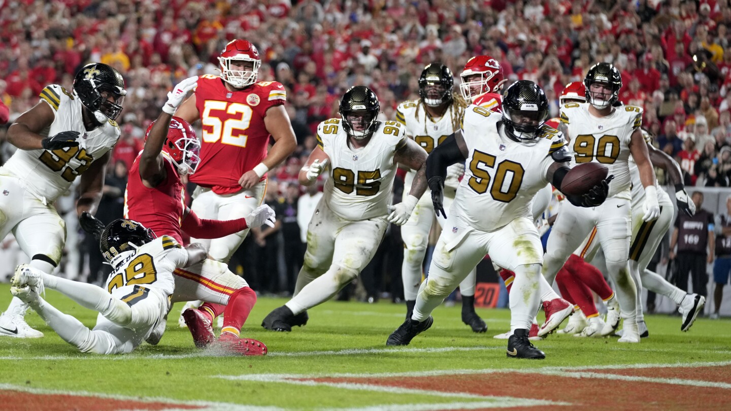 Saints’ Khalen Saunders makes an unforgettable return to Arrowhead Stadium ahead of Taylor Swift