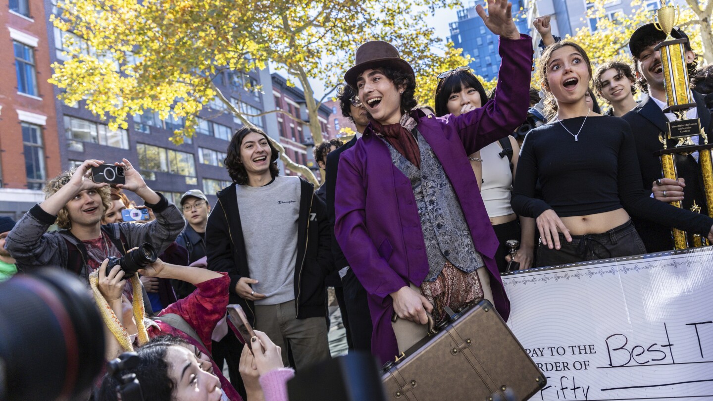 Timothée Chalamet fracasa en el concurso de parecidos en Nueva York