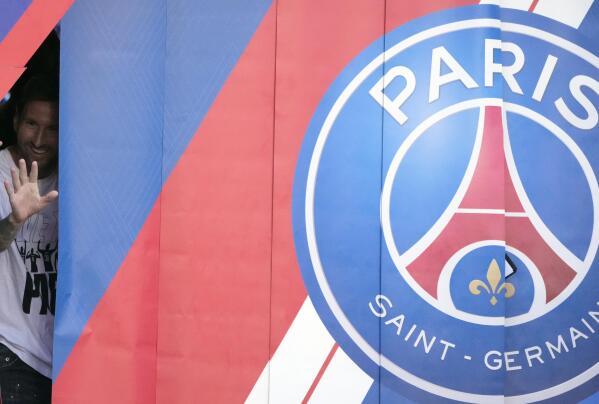 PSG - Paris Saint-Germain - Give your city a new reason to cheer
