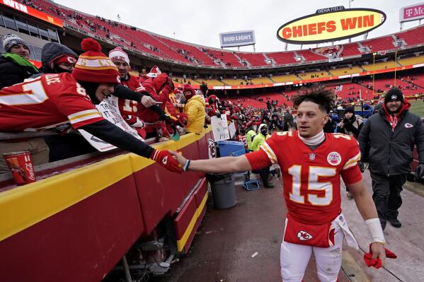 Chiefs QB Mahomes joins ownership group for NWSL team