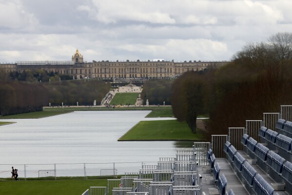 Paris Olympics: Versailles Palace gardens get ready for equestrian events |  AP News