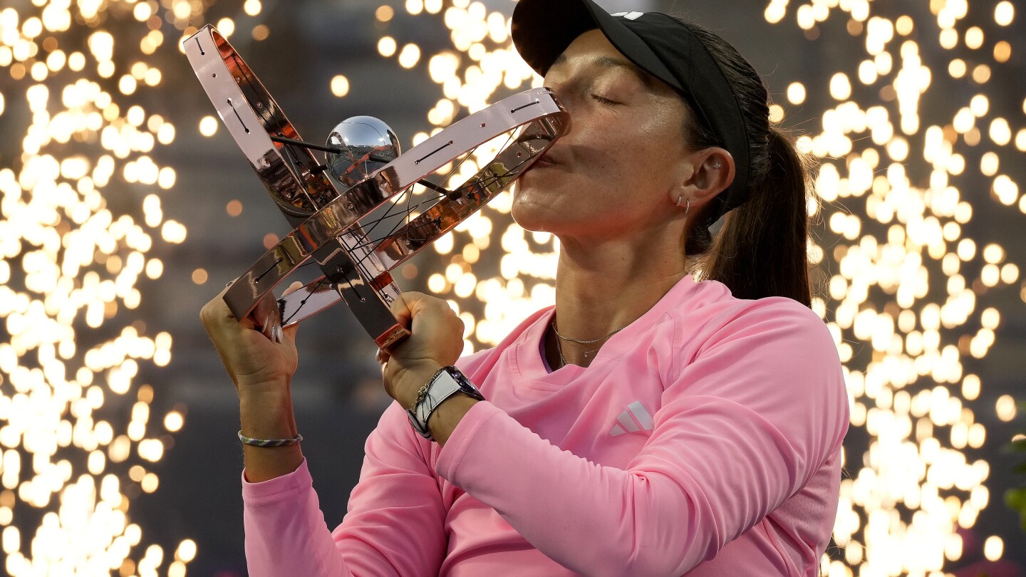 Jessica Pegula beats Amanda Anisimova to win her second consecutive National Bank Open title