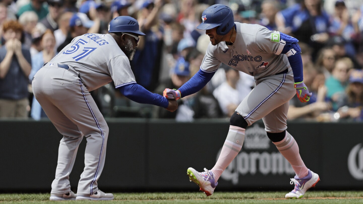 George Springer’s 3-run homer helps Blue Jays beat Mariners 9-1 for 3-game sweep