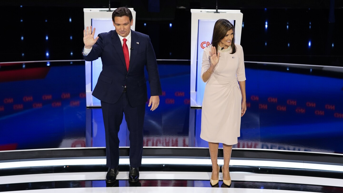 ДеСантис и Хейли са втори в дебата за Републиканската партия на Айова без Тръмп