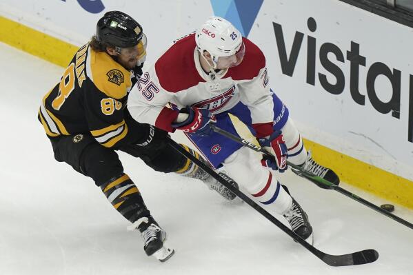 Pastrnak gets 49th goal, Bruins top Canadiens for fifth win in row