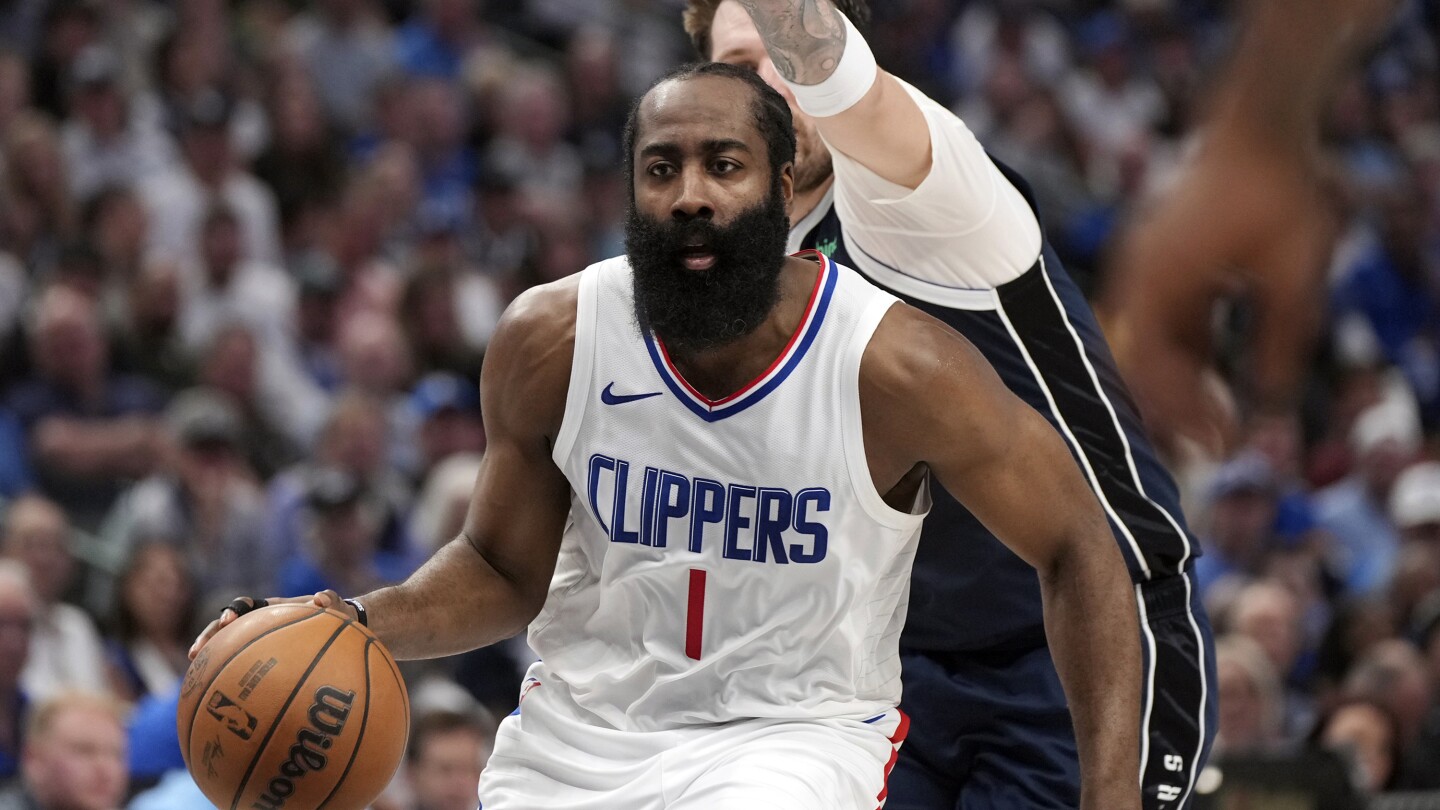 Harden stays with Clippers, Love with Heat, AP sources say