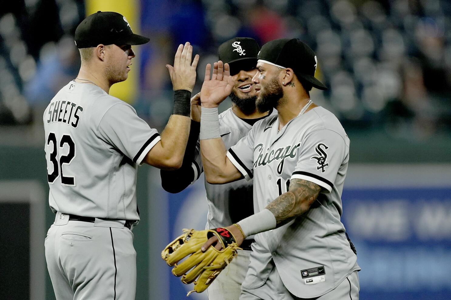 Minus All-Star SS Anderson, White Sox split twinbill with KC