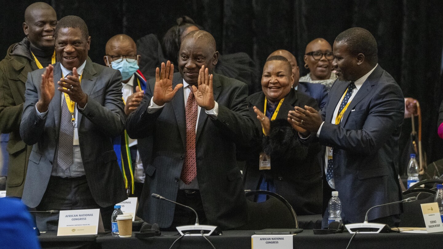 Der südafrikanische Präsident Cyril Ramaphosa wurde für eine zweite Amtszeit wiedergewählt