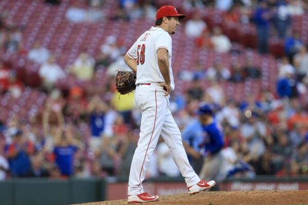 Reds lose 100 for 1st time since '82, Bote 5 RBIs lead Cubs