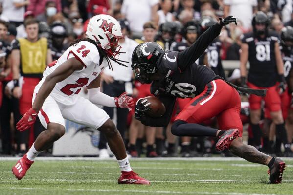 Desmond Ridder, No. 8 Cincinnati beat Miami of Ohio 49-14 - NBC Sports