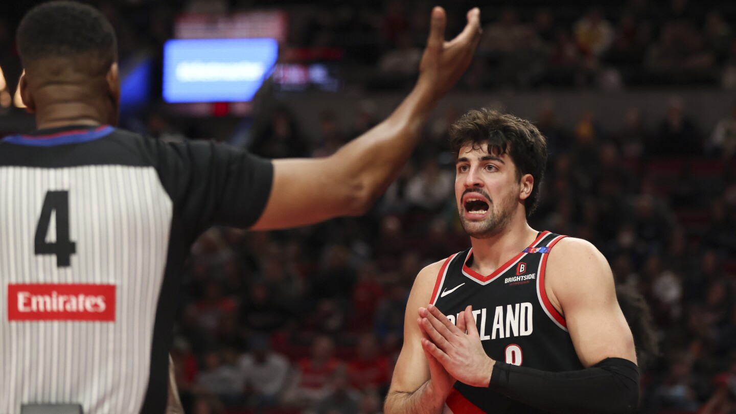 Trail Blazers Beat Bulls 113-102, End Skid