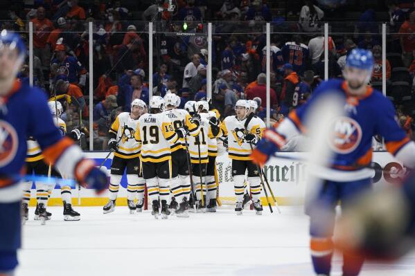 Penguins eliminated from Stanley Cup Playoffs after Islanders' win